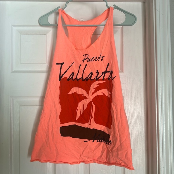 Puerto Vallarta Tank - Picture 1 of 1